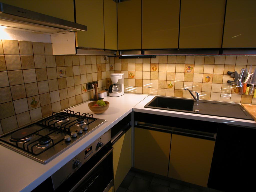 Diana'S Place Пула Екстериор снимка