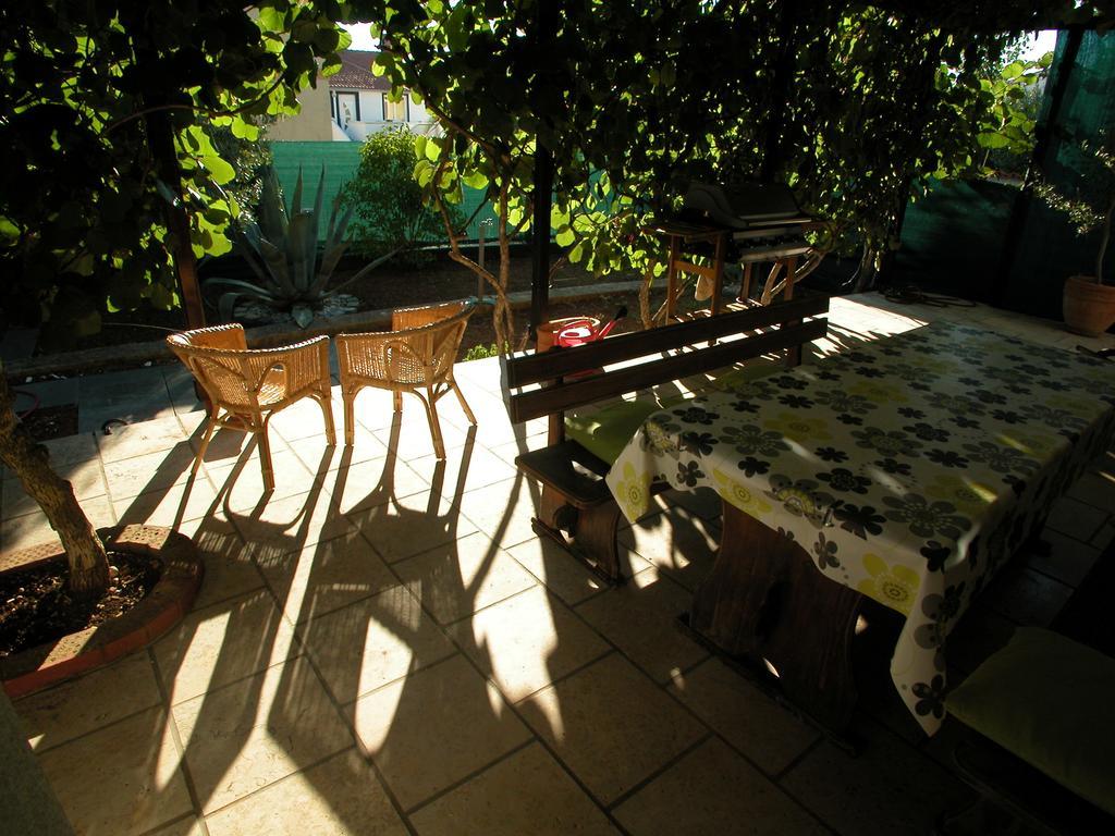 Diana'S Place Пула Екстериор снимка